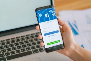 Huawei Facebook: Install and Sign In on a New Phone
